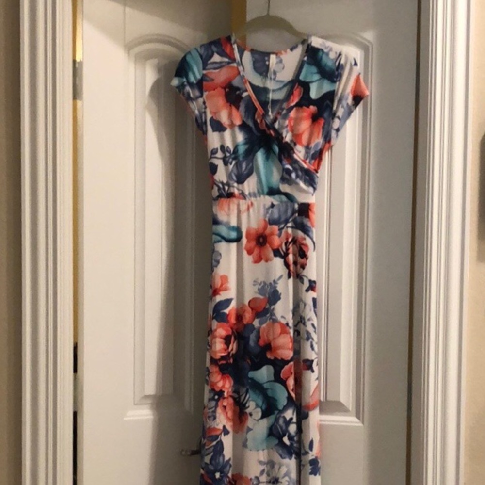 Maternity/NonMaternity Nursing Friendly Maxi Dress